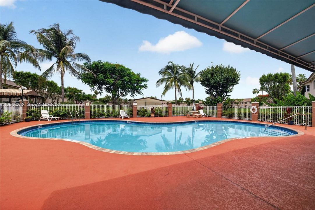 For Rent: $2,000 (3 beds, 2 baths, 1024 Square Feet)
