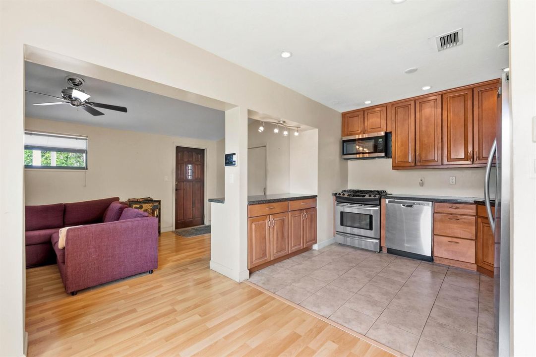 1344 Ne 13th Ave_001
