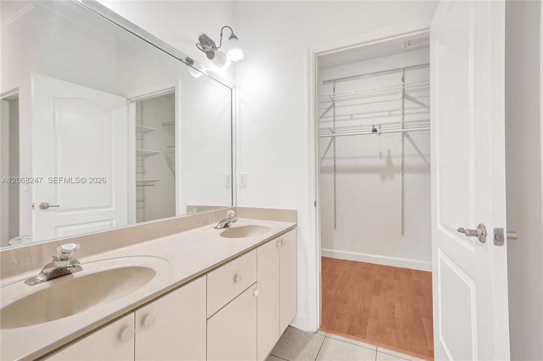 For Sale: $595,000 (3 beds, 2 baths, 1746 Square Feet)