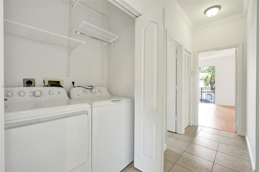 For Sale: $595,000 (3 beds, 2 baths, 1746 Square Feet)