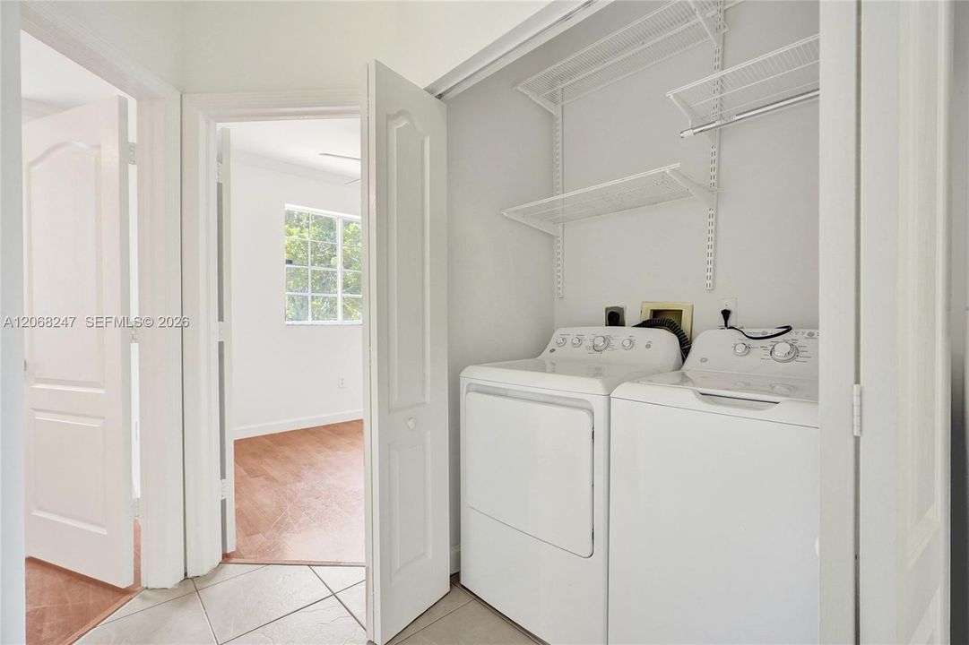 For Sale: $595,000 (3 beds, 2 baths, 1746 Square Feet)