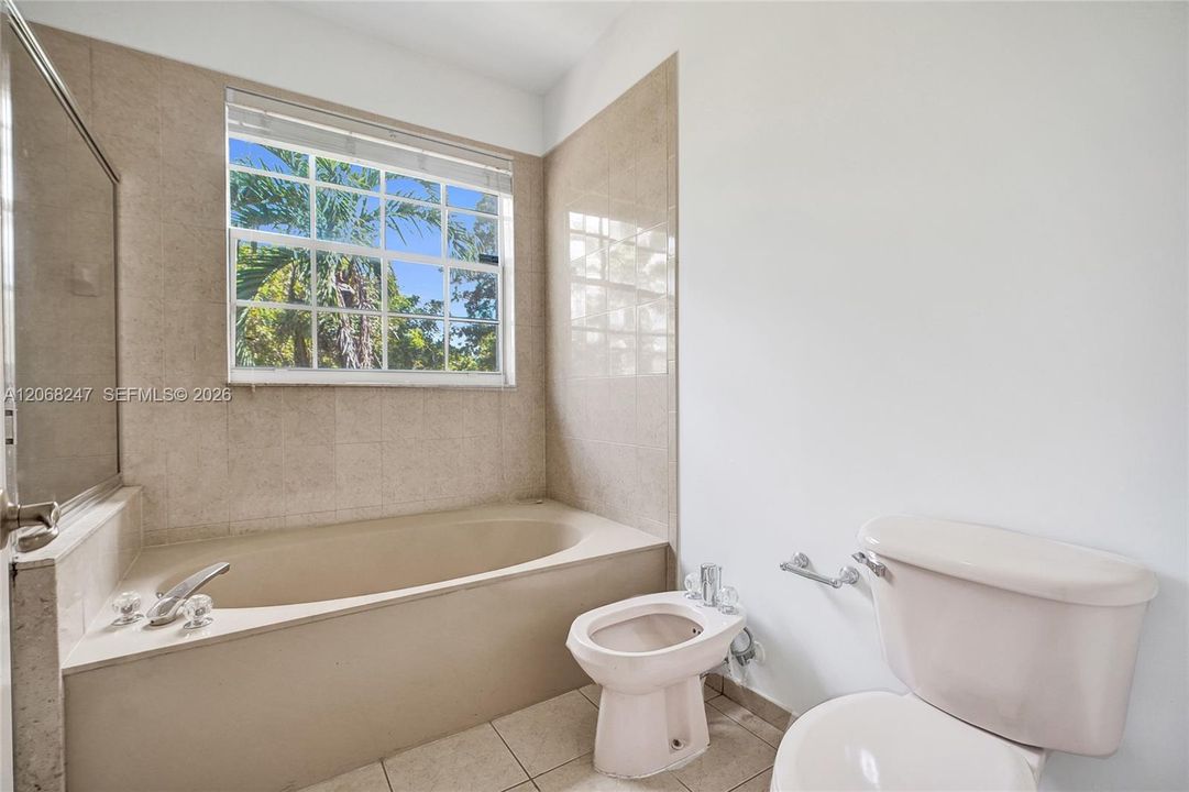 For Sale: $595,000 (3 beds, 2 baths, 1746 Square Feet)