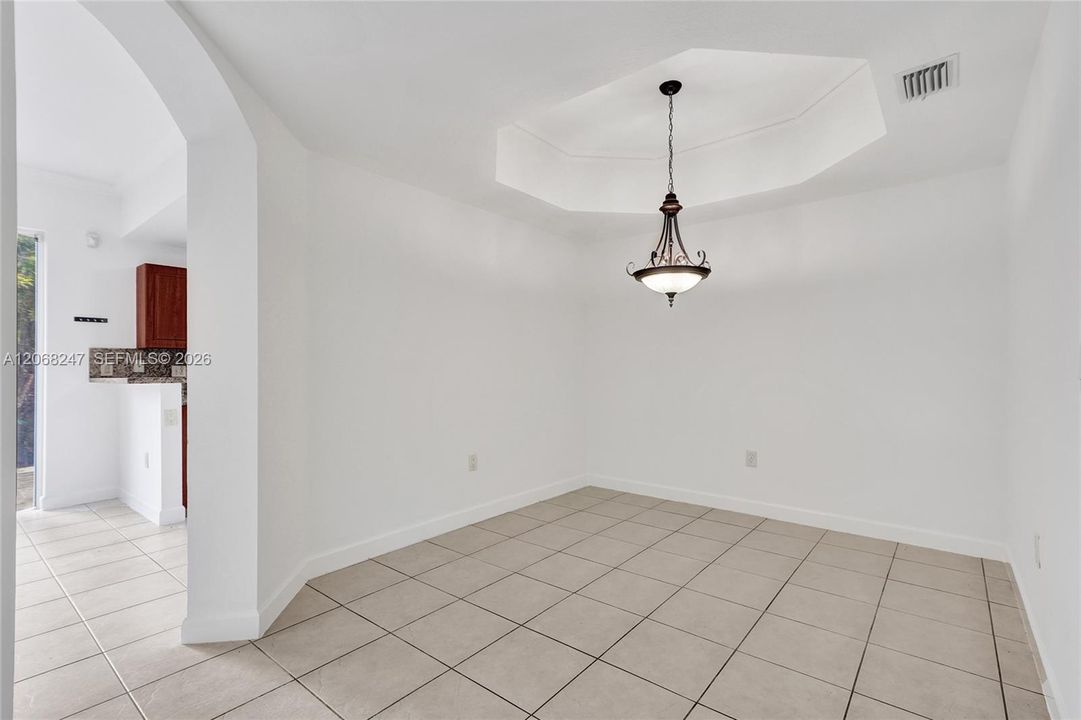 For Sale: $595,000 (3 beds, 2 baths, 1746 Square Feet)
