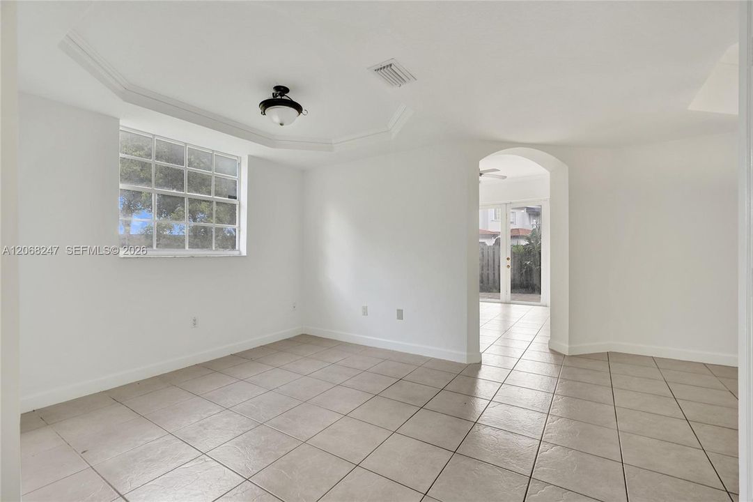 For Sale: $595,000 (3 beds, 2 baths, 1746 Square Feet)