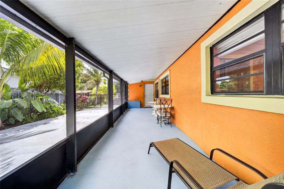 For Sale: $515,000 (3 beds, 2 baths, 1728 Square Feet)