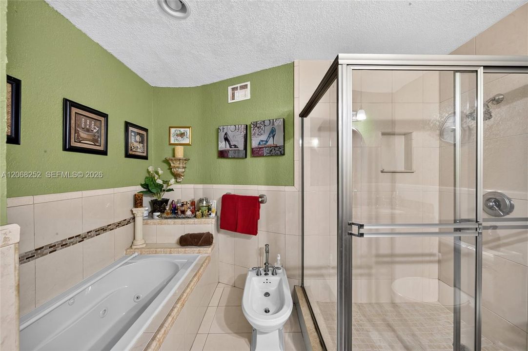 For Sale: $515,000 (3 beds, 2 baths, 1728 Square Feet)