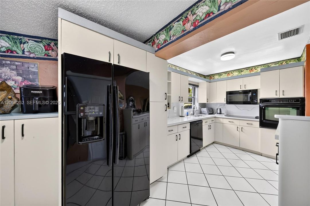 For Sale: $515,000 (3 beds, 2 baths, 1728 Square Feet)