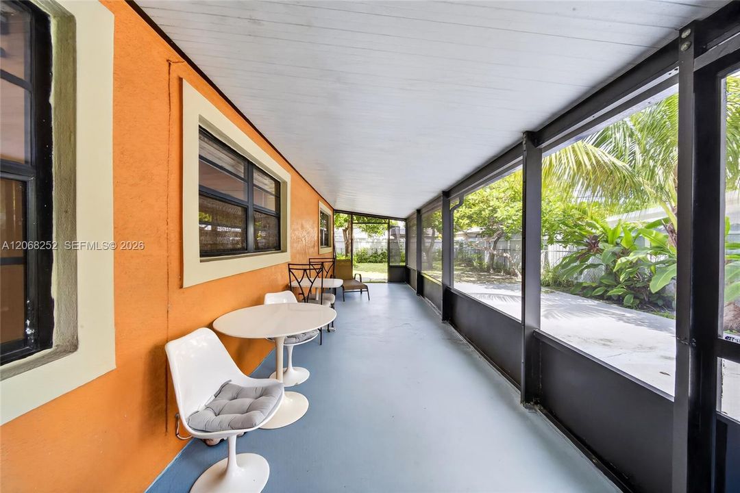 For Sale: $515,000 (3 beds, 2 baths, 1728 Square Feet)
