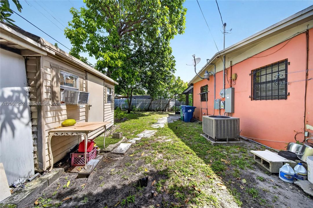 For Sale: $515,000 (3 beds, 2 baths, 1728 Square Feet)