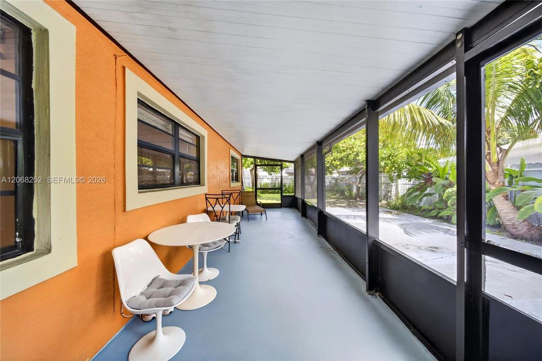 For Sale: $515,000 (3 beds, 2 baths, 1728 Square Feet)