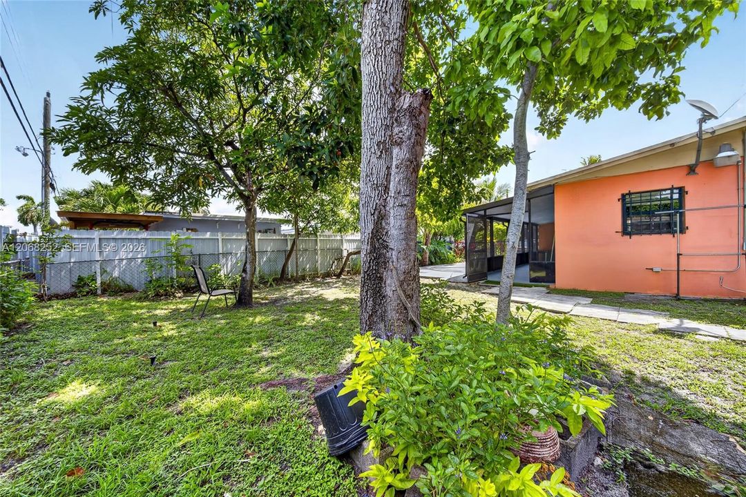 For Sale: $515,000 (3 beds, 2 baths, 1728 Square Feet)