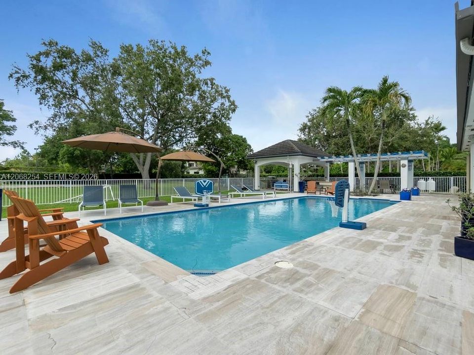 For Sale: $3,900,000 (7 beds, 7 baths, 5551 Square Feet)