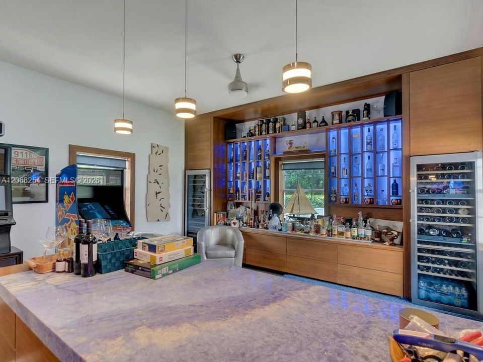 For Sale: $3,900,000 (7 beds, 7 baths, 5551 Square Feet)