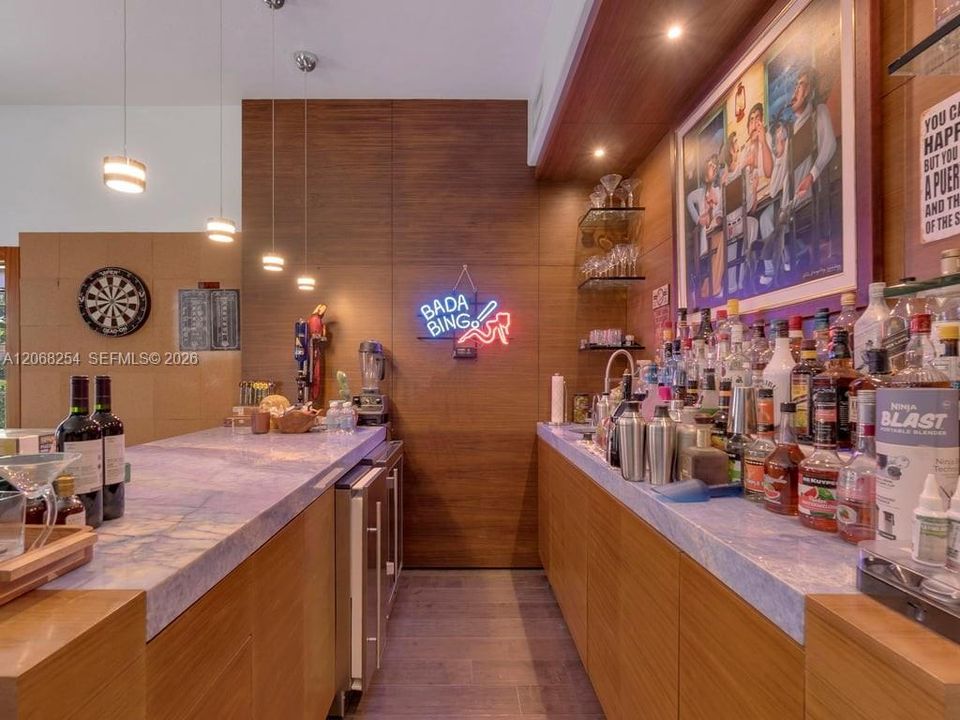 For Sale: $3,900,000 (7 beds, 7 baths, 5551 Square Feet)