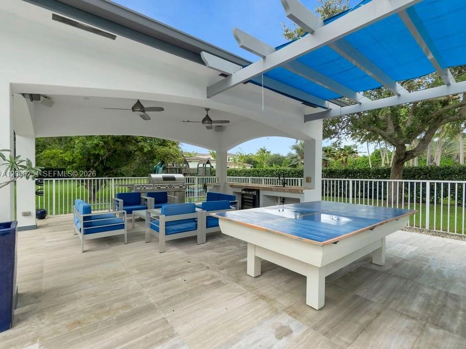 For Sale: $3,900,000 (7 beds, 7 baths, 5551 Square Feet)