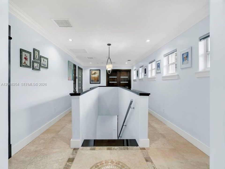 For Sale: $3,900,000 (7 beds, 7 baths, 5551 Square Feet)