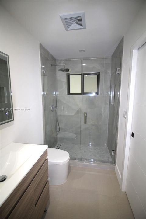 Master Bathroom - 1