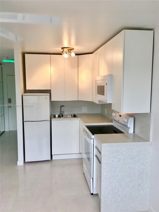 Недавно арендовано: $1,595 (0 спален, 1 ванн, 295 Квадратных фут)