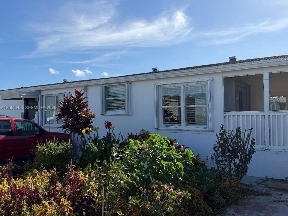 En Venta: $320,000 (3 camas, 2 baños, 1690 Pies cuadrados)