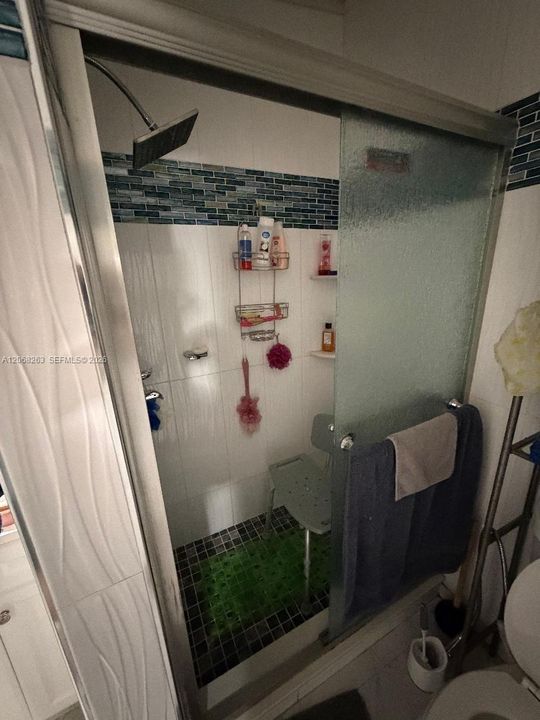 En Venta: $320,000 (3 camas, 2 baños, 1690 Pies cuadrados)