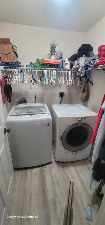 WASHER DRYER 9