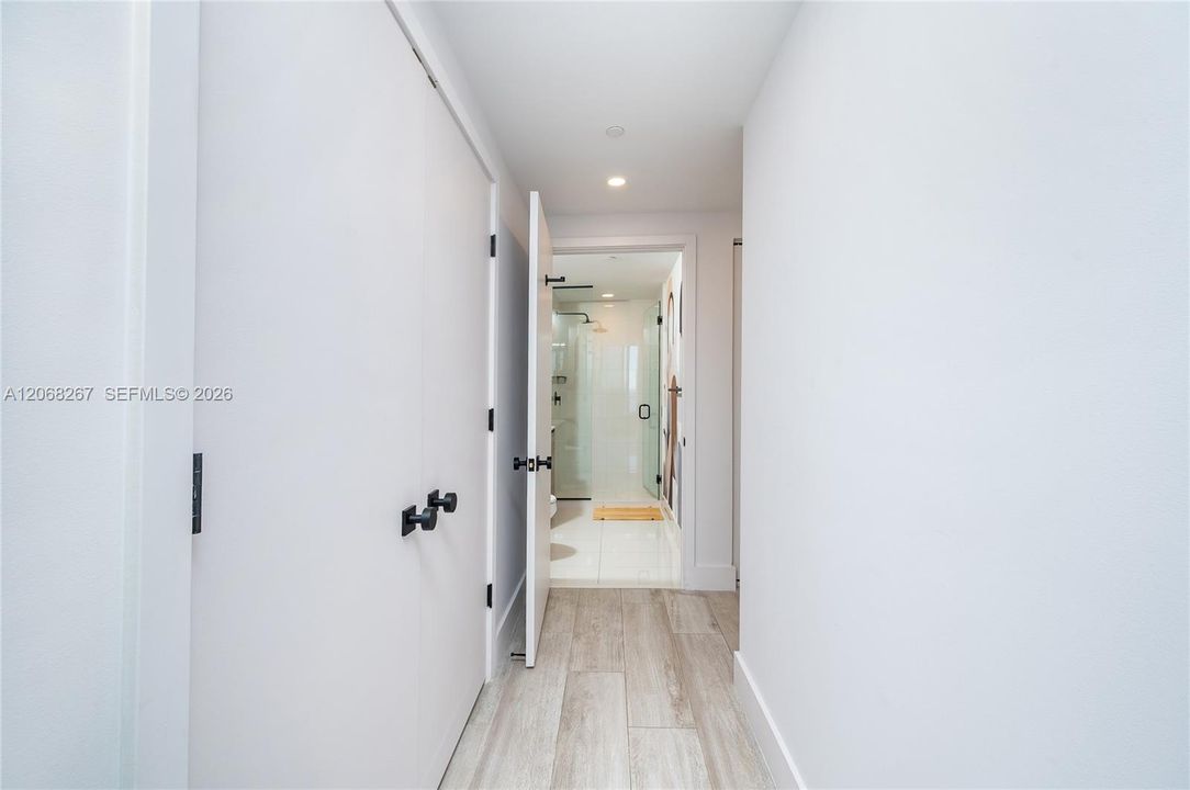 For Rent: $10,500 (3 beds, 3 baths, 1435 Square Feet)