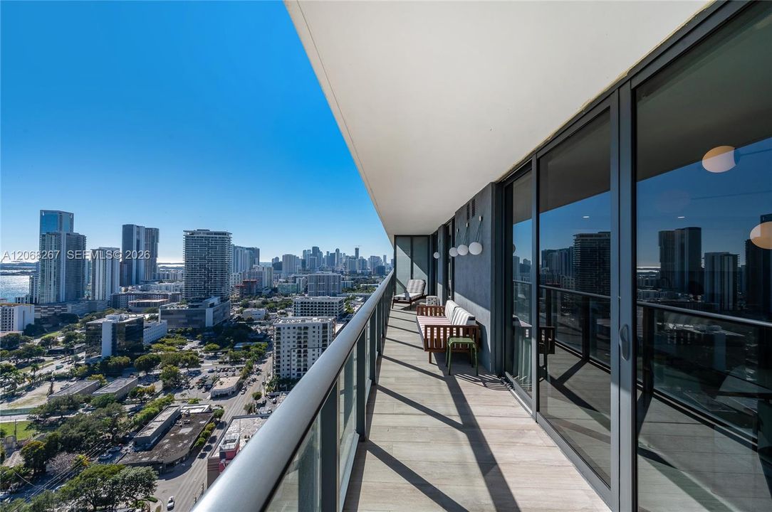 For Rent: $10,500 (3 beds, 3 baths, 1435 Square Feet)
