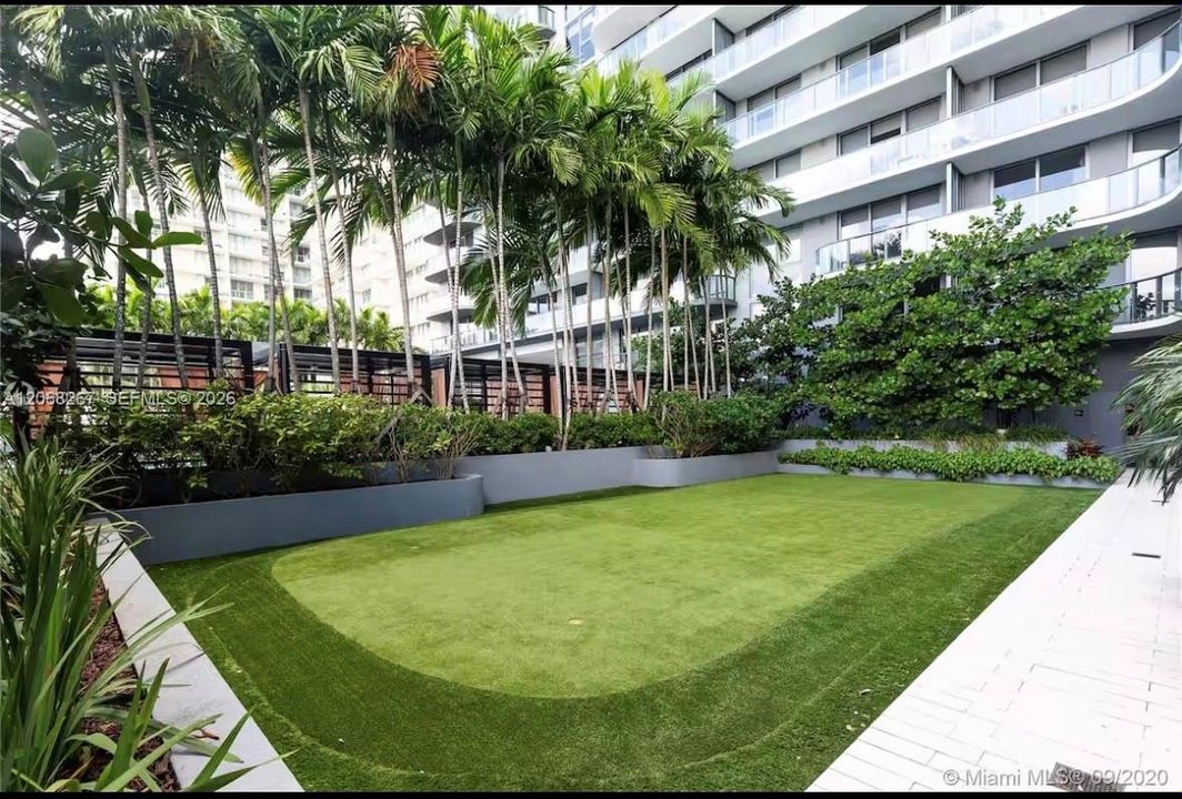 For Rent: $10,500 (3 beds, 3 baths, 1435 Square Feet)