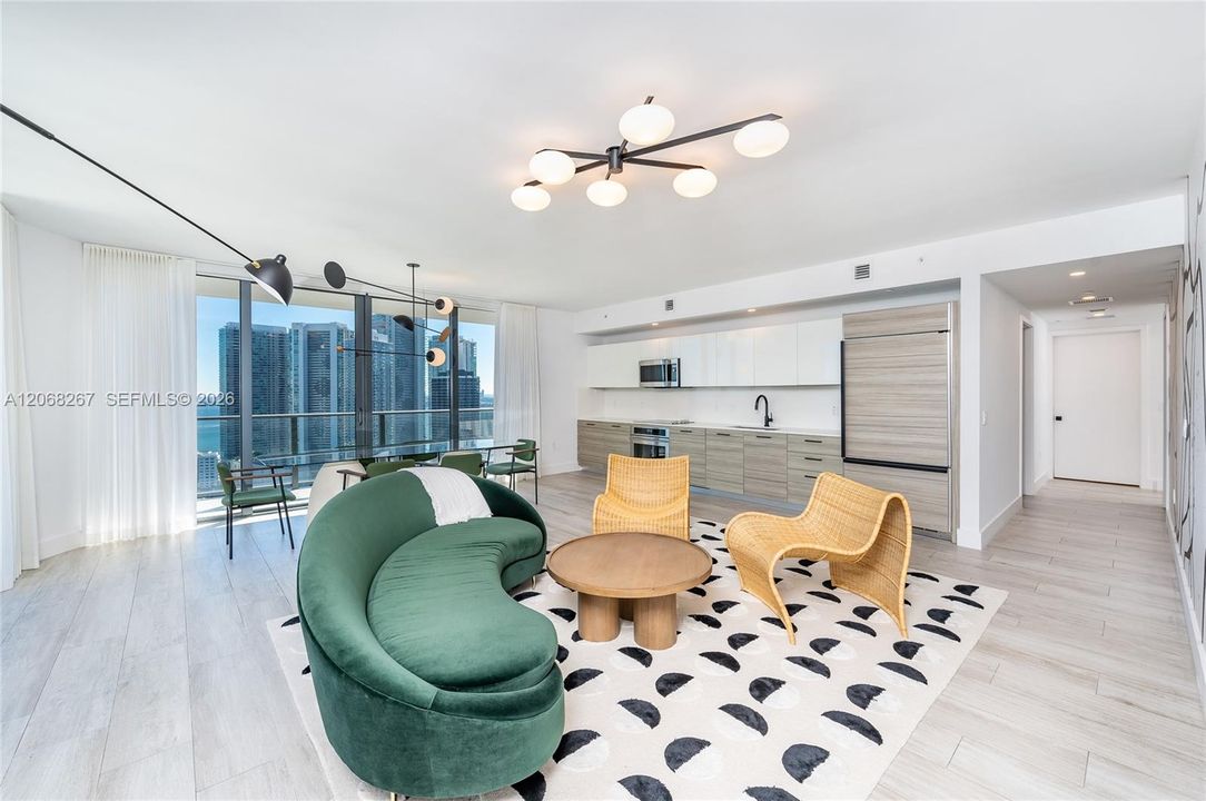For Rent: $10,500 (3 beds, 3 baths, 1435 Square Feet)