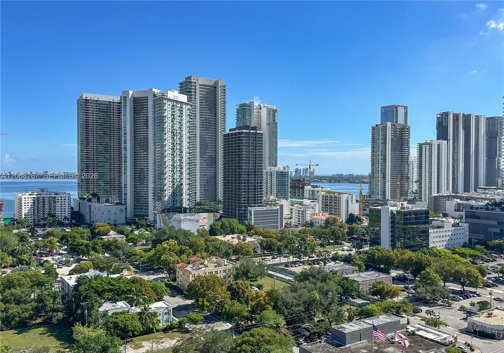 For Rent: $10,500 (3 beds, 3 baths, 1435 Square Feet)