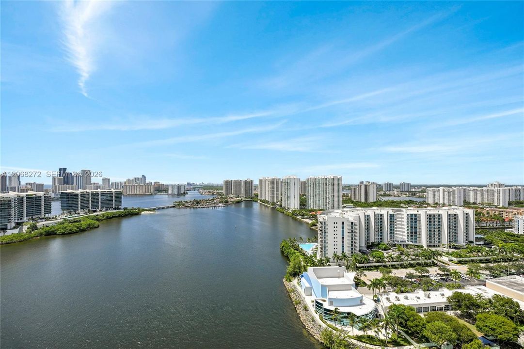 For Sale: $2,700,000 (4 beds, 4 baths, 4080 Square Feet)
