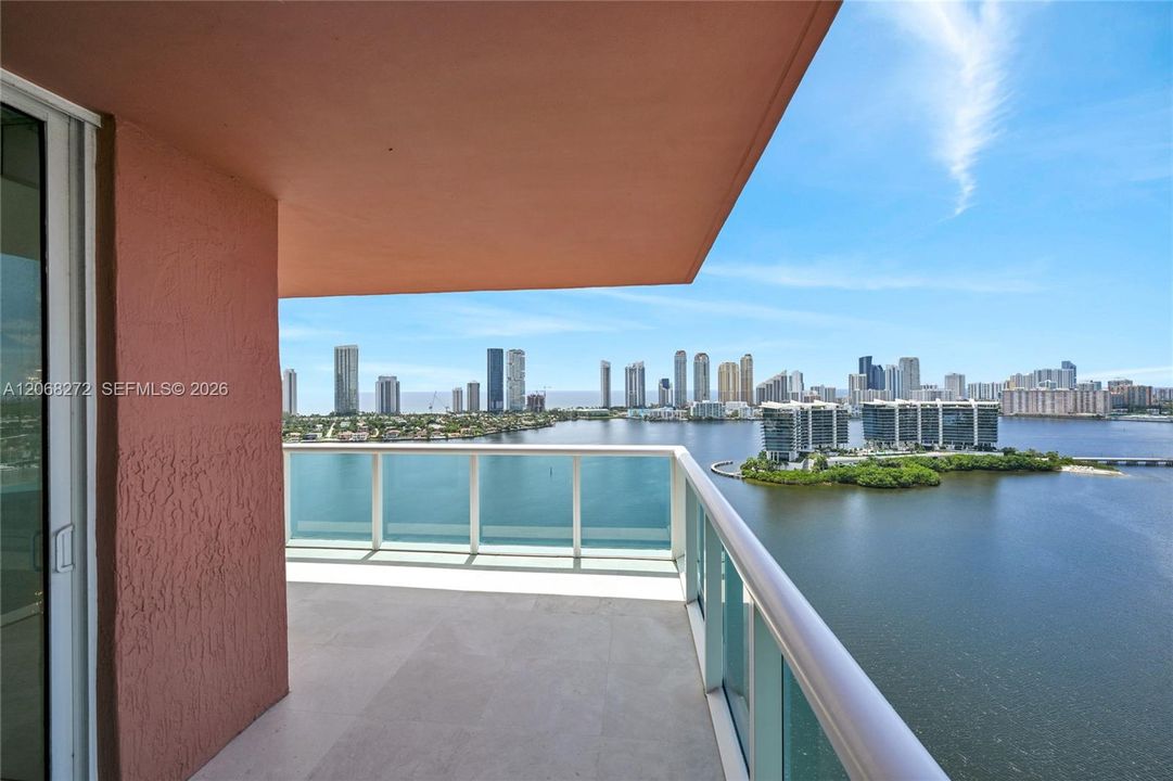For Sale: $2,700,000 (4 beds, 4 baths, 4080 Square Feet)