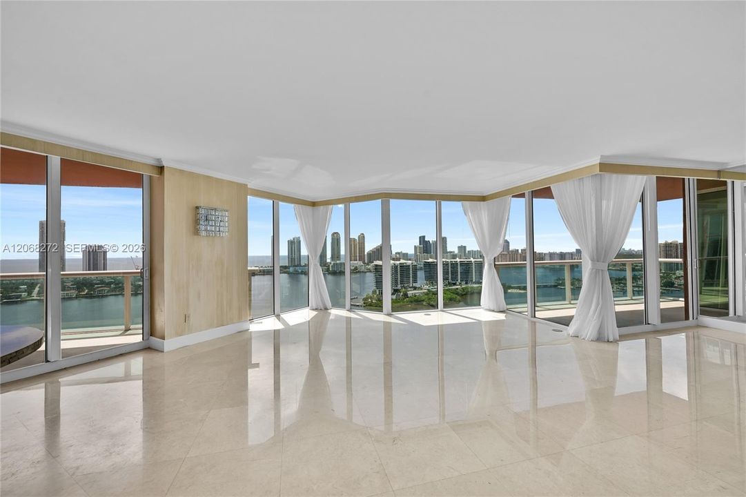 For Sale: $2,700,000 (4 beds, 4 baths, 4080 Square Feet)