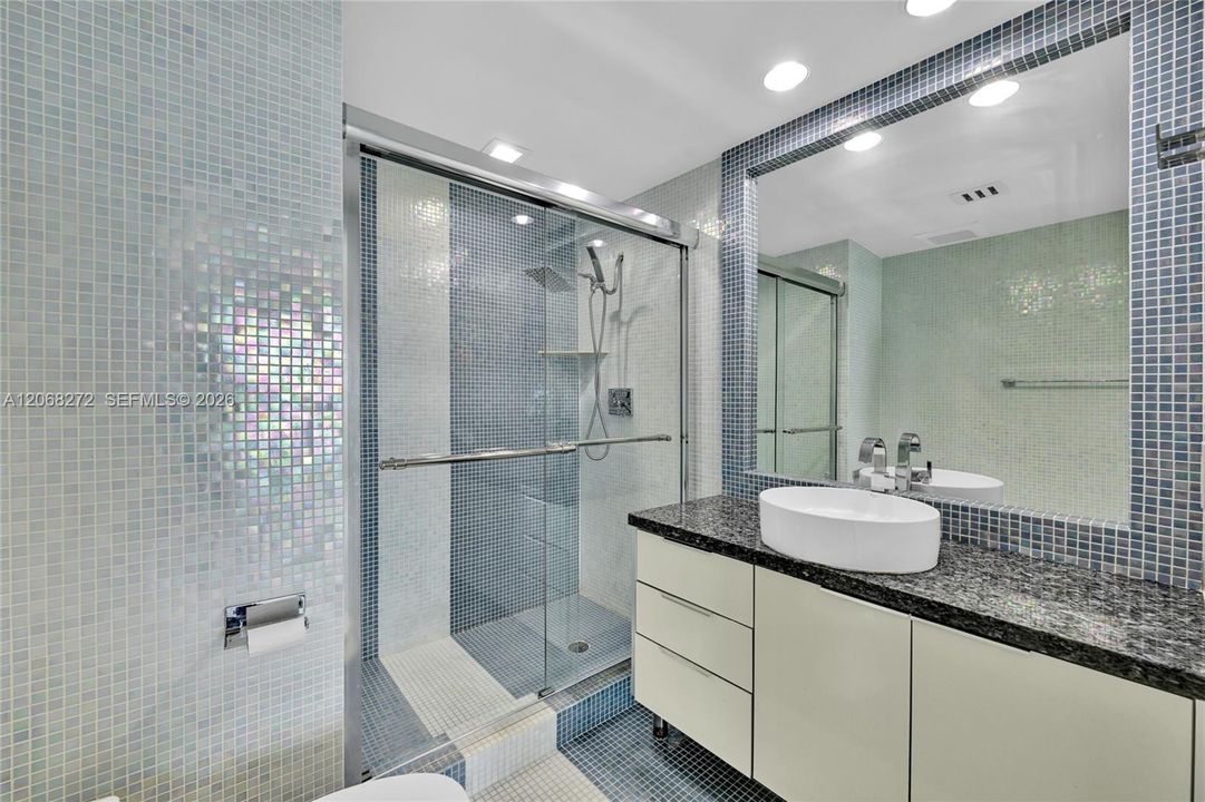 For Sale: $2,700,000 (4 beds, 4 baths, 4080 Square Feet)