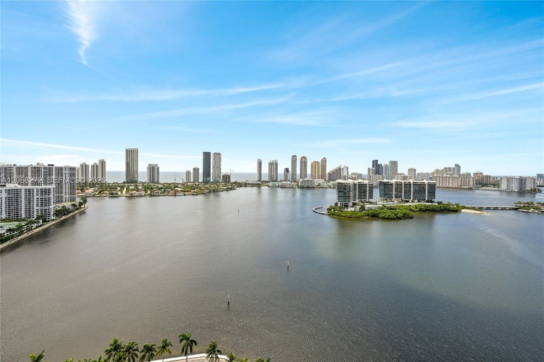 For Sale: $2,700,000 (4 beds, 4 baths, 4080 Square Feet)