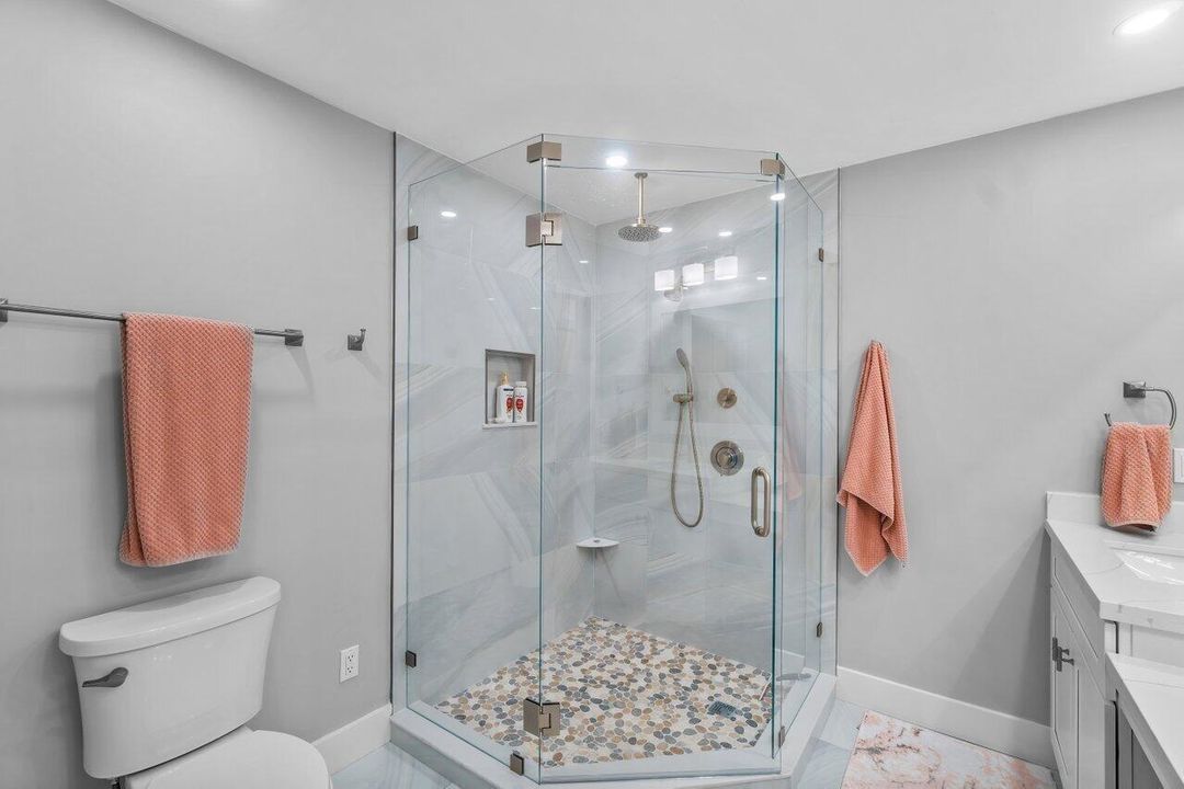 50 Pelican Pointe 205