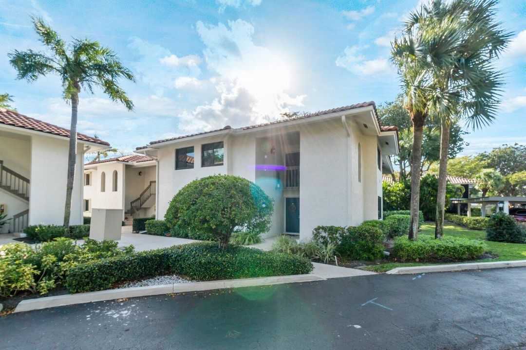 50 Pelican Pointe 205