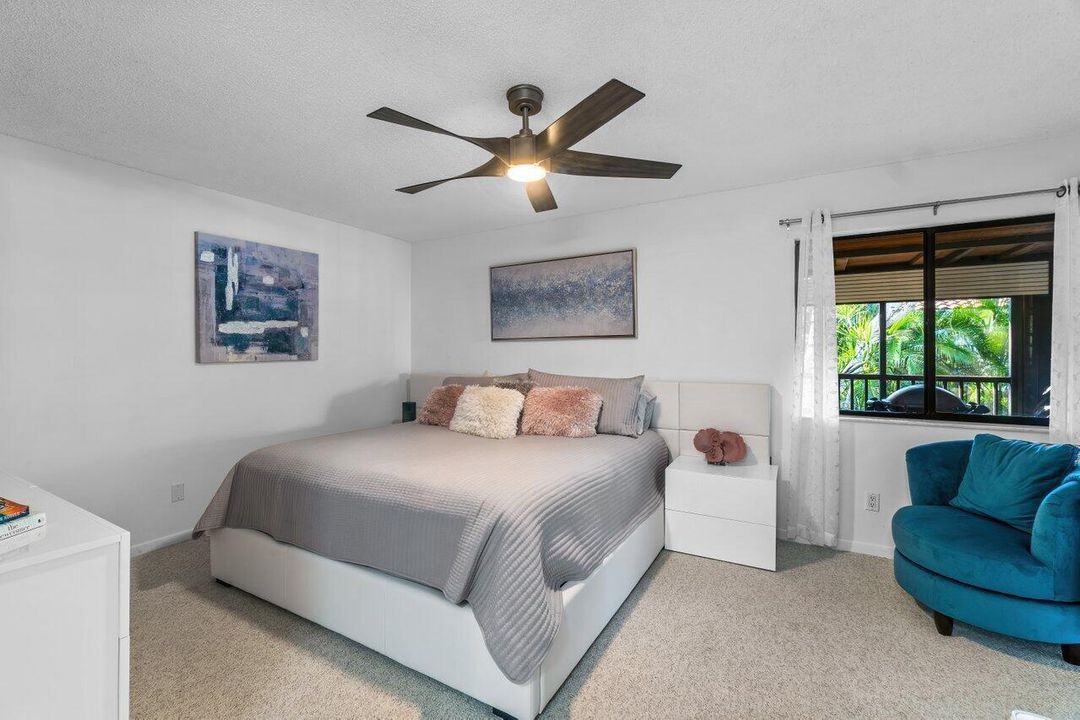 50 Pelican Pointe 205