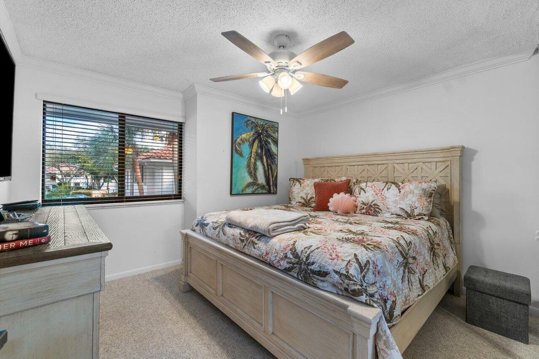 50 Pelican Pointe 205