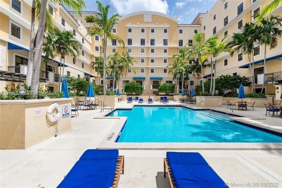 For Rent: $3,600 (2 beds, 2 baths, 1145 Square Feet)