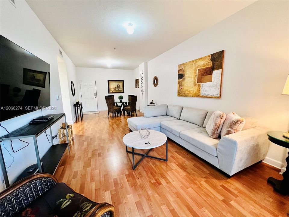 For Rent: $3,600 (2 beds, 2 baths, 1145 Square Feet)