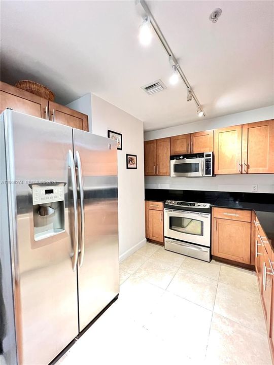 For Rent: $3,600 (2 beds, 2 baths, 1145 Square Feet)