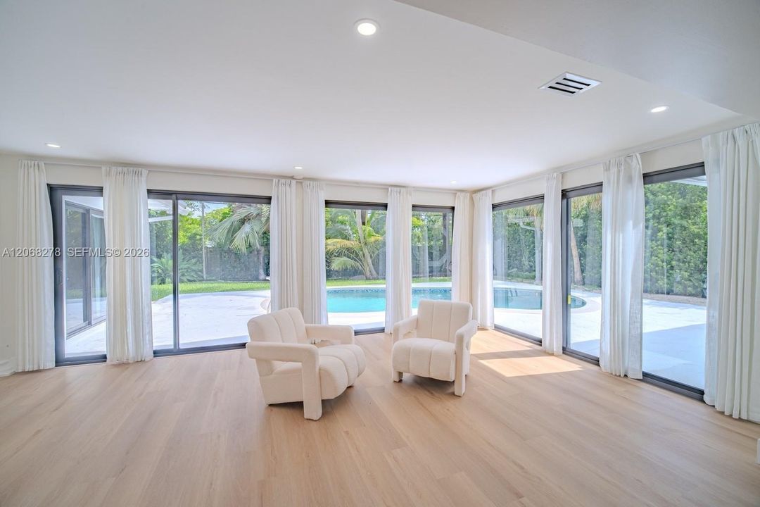 For Rent: $10,500 (4 beds, 3 baths, 2145 Square Feet)