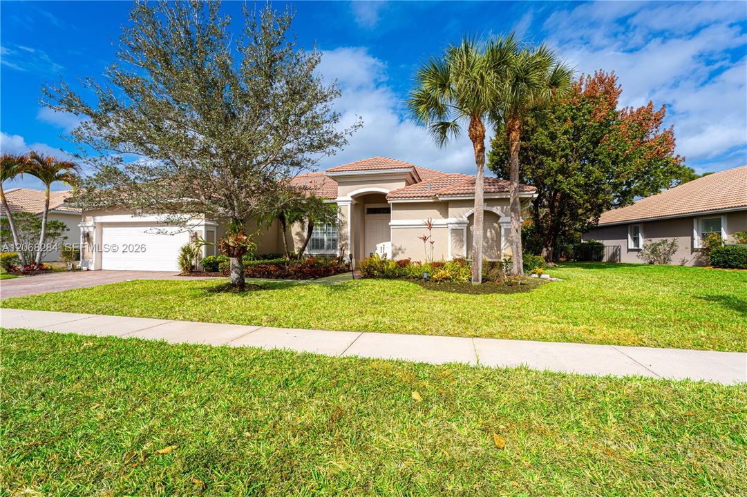 For Sale: $749,000 (4 beds, 3 baths, 2298 Square Feet)