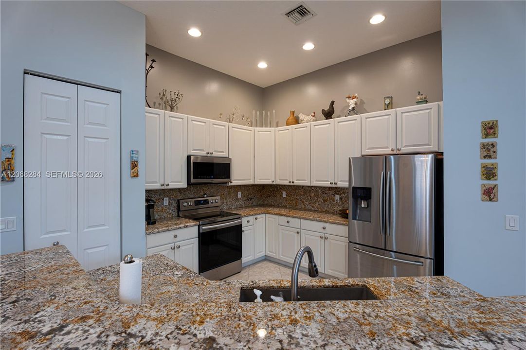 For Sale: $749,000 (4 beds, 3 baths, 2298 Square Feet)