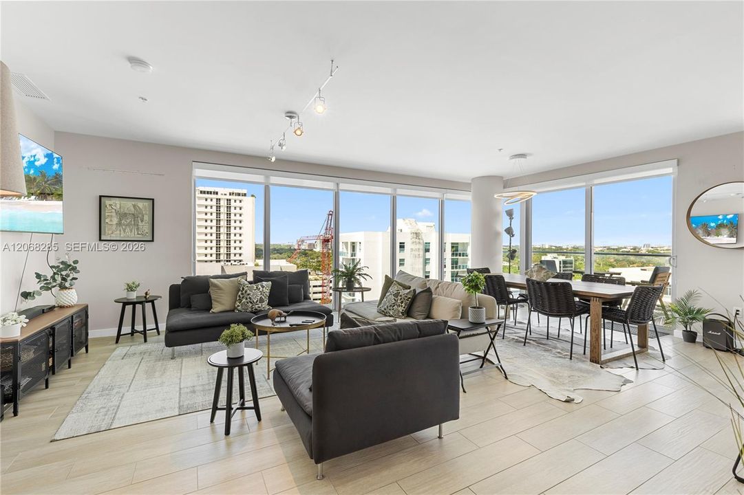 For Sale: $789,000 (2 beds, 2 baths, 1236 Square Feet)