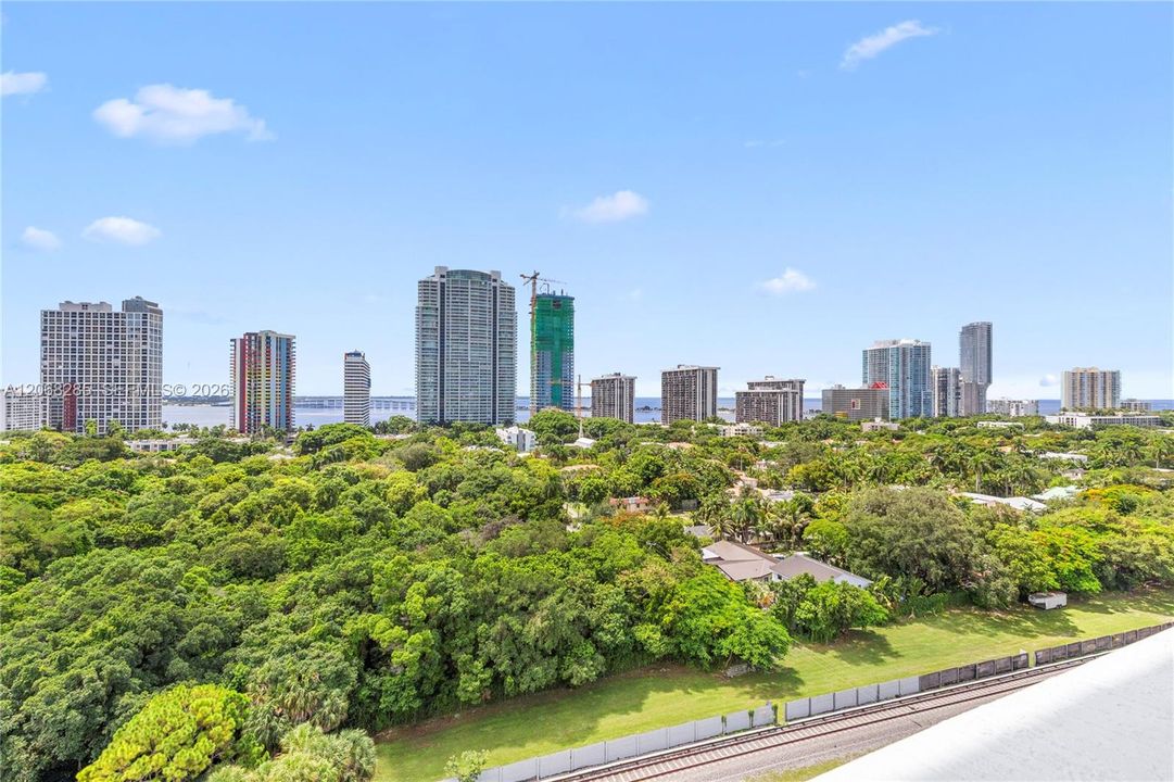 For Sale: $789,000 (2 beds, 2 baths, 1236 Square Feet)