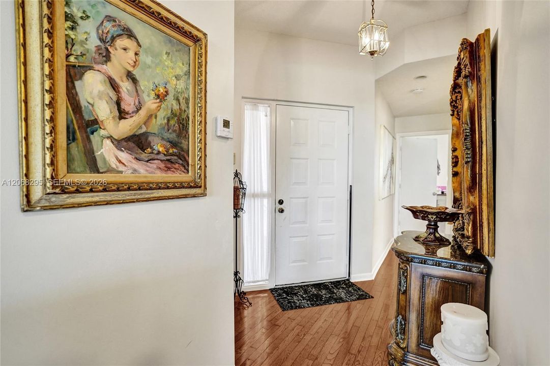 For Sale: $339,500 (2 beds, 2 baths, 1414 Square Feet)