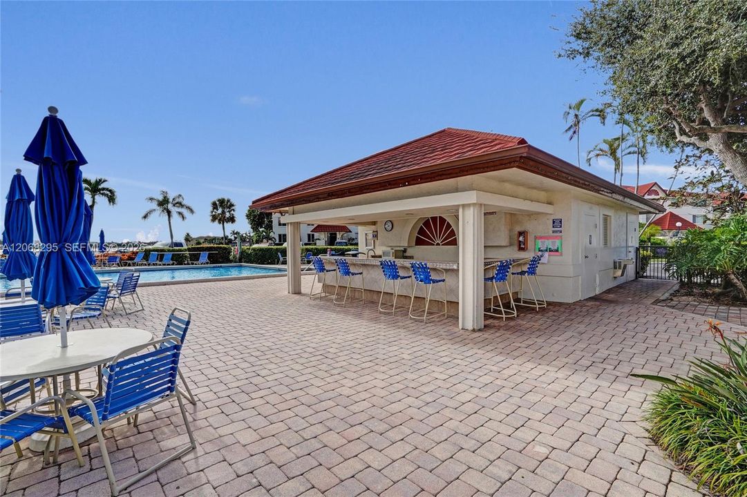 For Sale: $339,500 (2 beds, 2 baths, 1414 Square Feet)