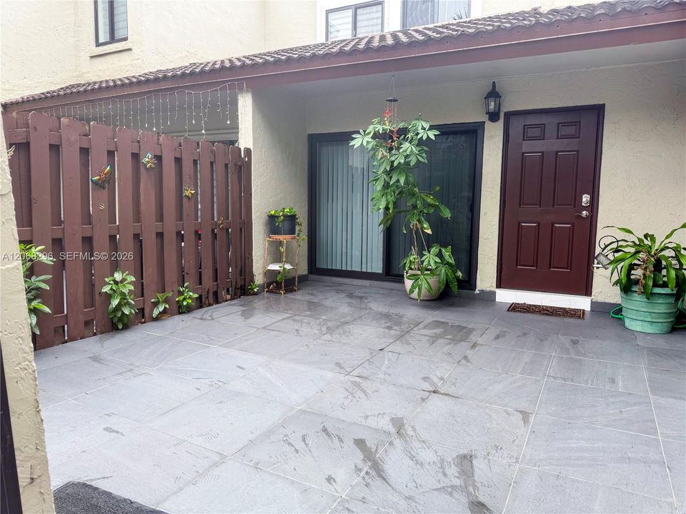 For Sale: $384,920 (2 beds, 1 baths, 1050 Square Feet)